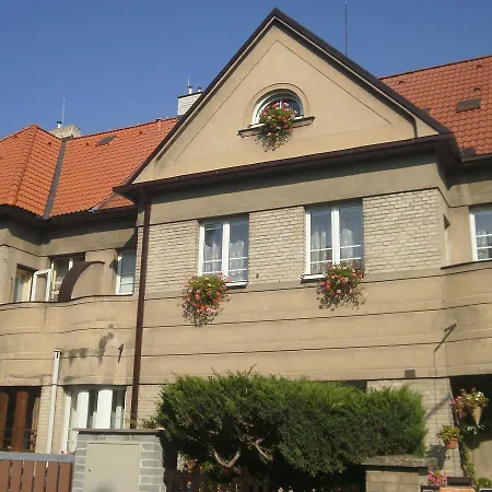 Apartricanova *
