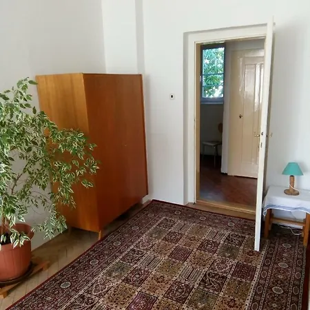 Apartricanova Apartman